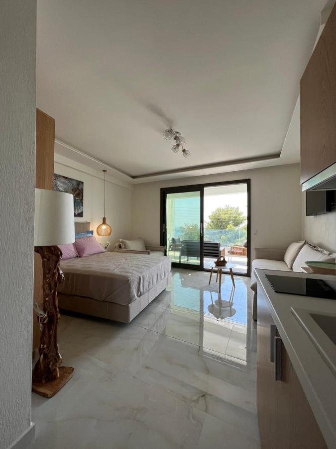 Wide Blue Luxury Boutique Suites Неос-Мармарас Екстер'єр фото