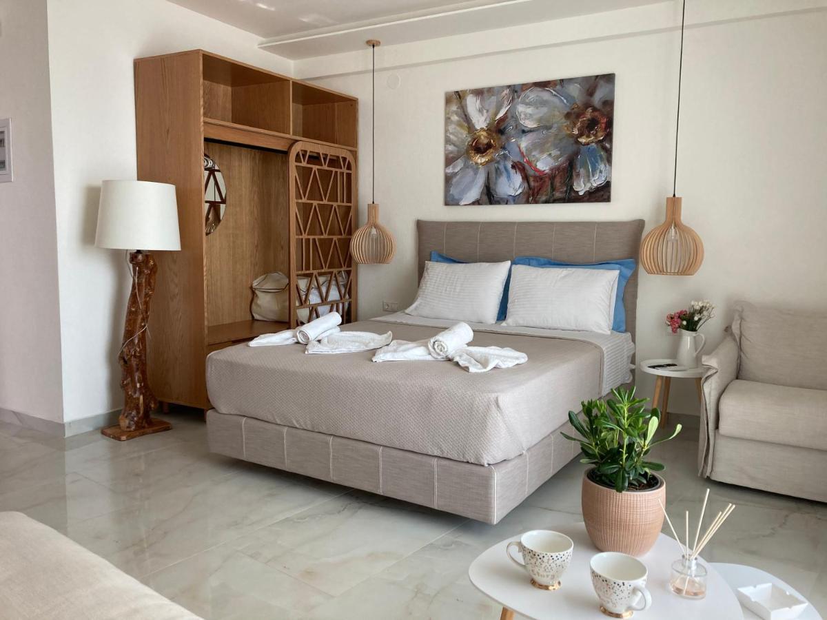 Wide Blue Luxury Boutique Suites Неос-Мармарас Екстер'єр фото