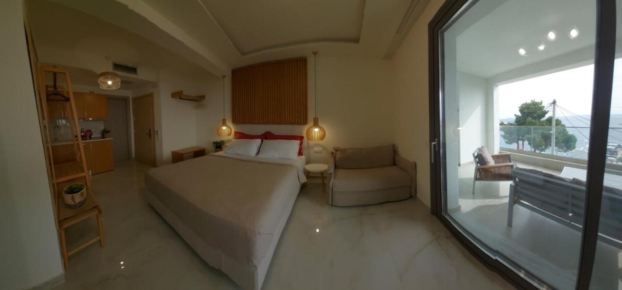 Wide Blue Luxury Boutique Suites Неос-Мармарас Екстер'єр фото